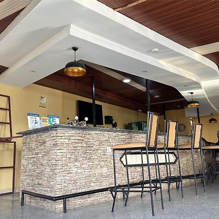 Anna Gold Hotel Кигали Экстерьер фото
