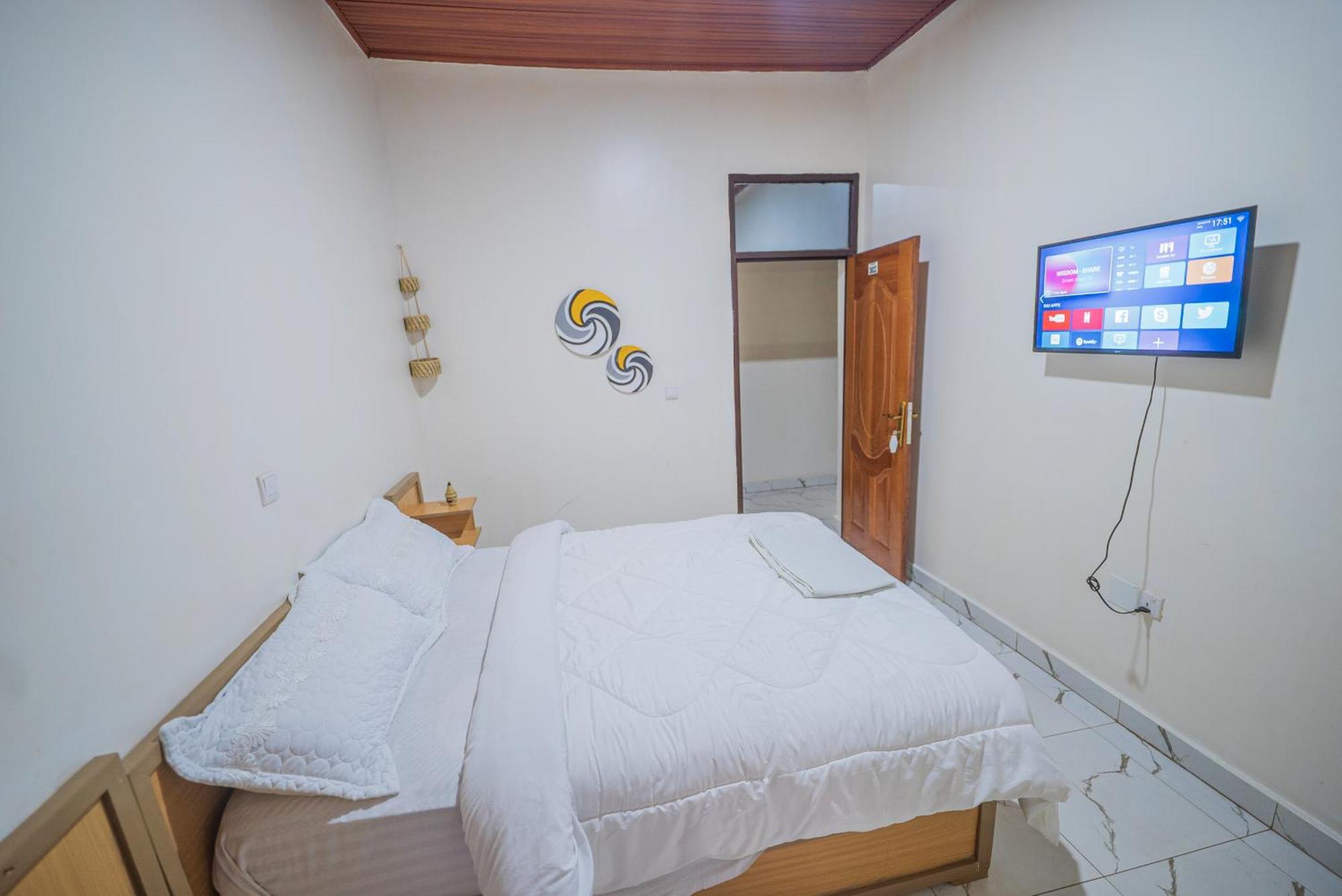 Anna Gold Hotel Кигали Экстерьер фото
