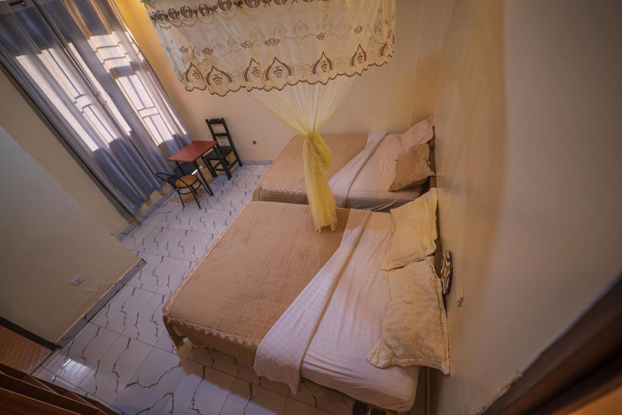 Anna Gold Hotel Кигали Экстерьер фото